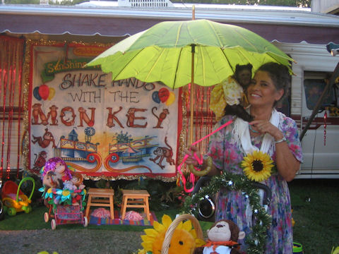 monkey umbrella shade